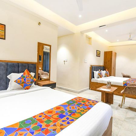 Fabhotel Prime The Golden Plaza - Nr Tarapith Temple Bagian luar foto