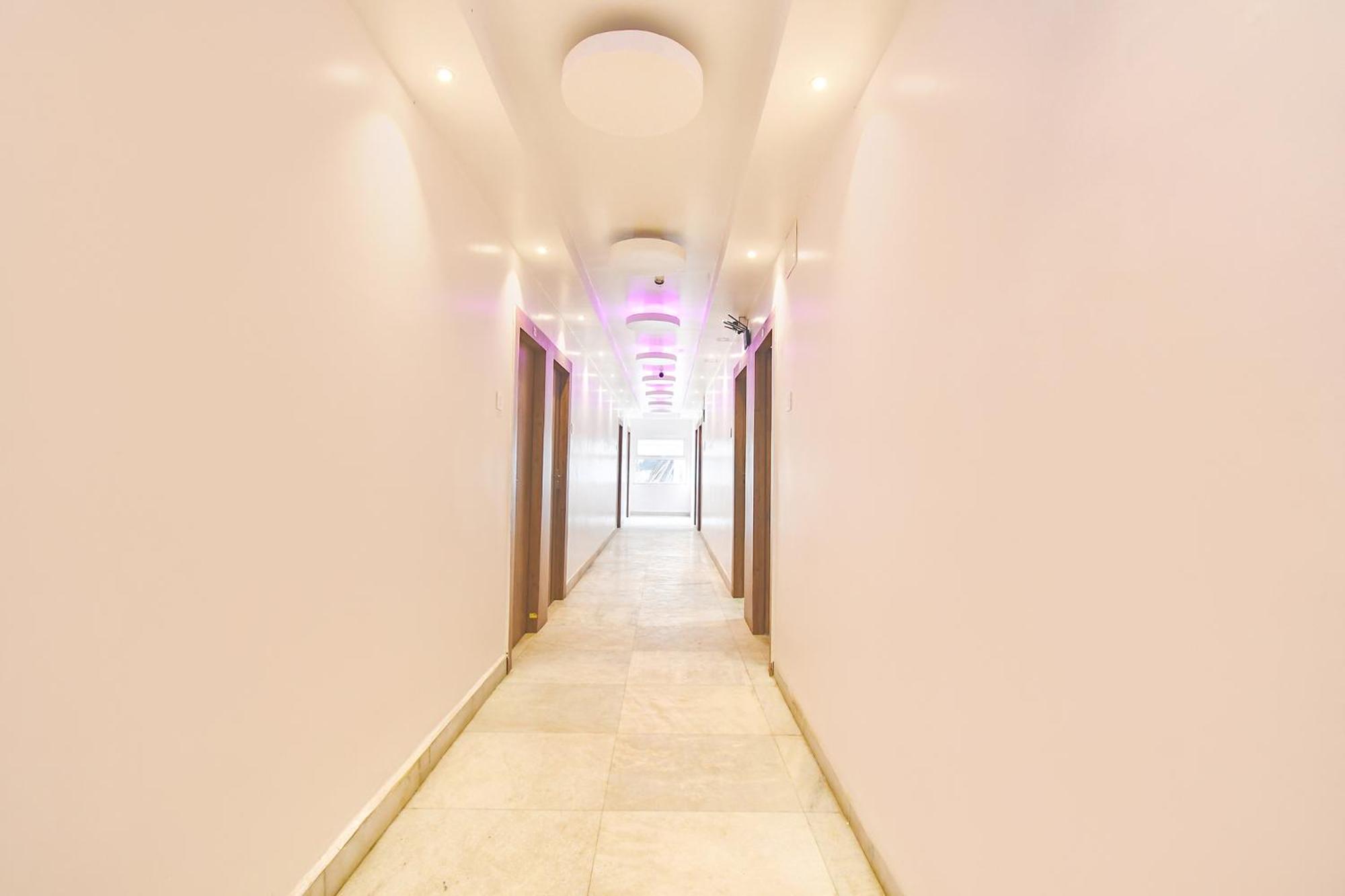 Fabhotel Prime The Golden Plaza - Nr Tarapith Temple Bagian luar foto