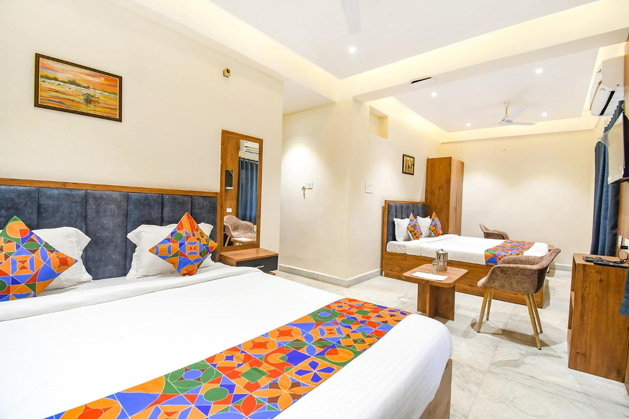 Fabhotel Prime The Golden Plaza - Nr Tarapith Temple Bagian luar foto