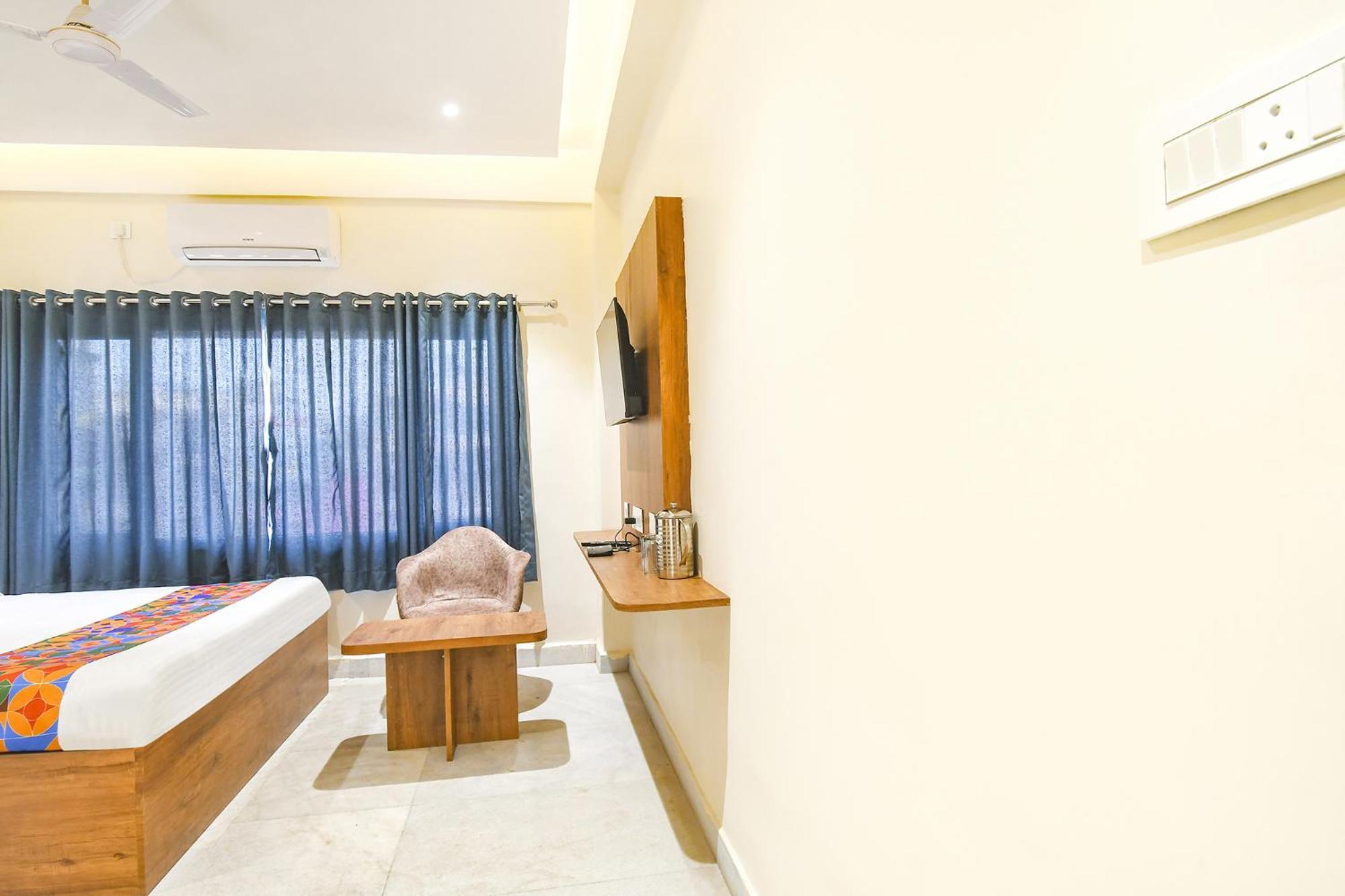 Fabhotel Prime The Golden Plaza - Nr Tarapith Temple Bagian luar foto