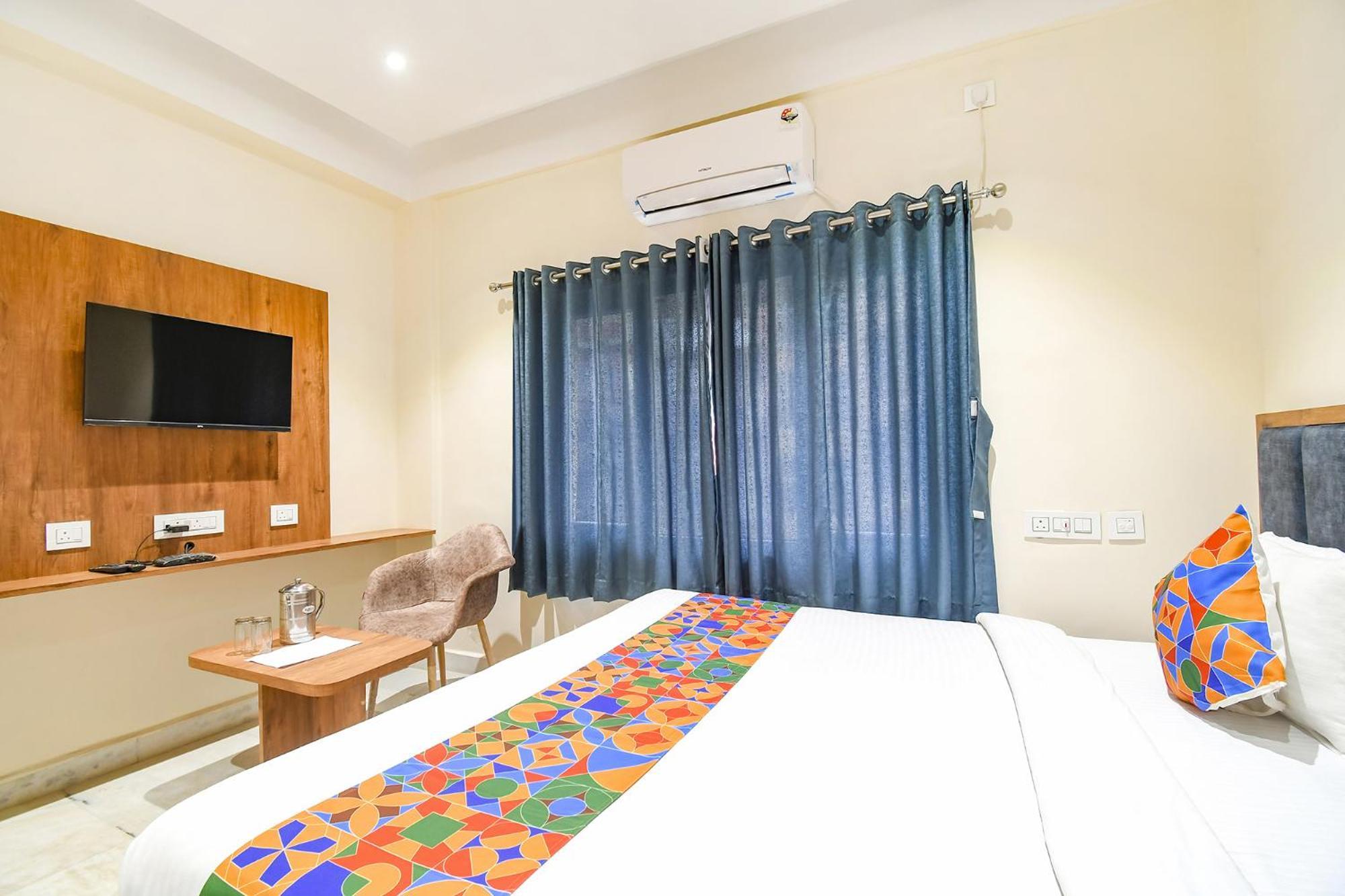 Fabhotel Prime The Golden Plaza - Nr Tarapith Temple Bagian luar foto